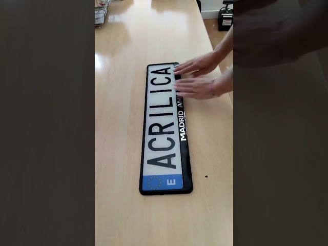 Vídeo relacionado con Real Madrid Matrícula Personalizada con tu Nombre - Medidas 6 x 14 Centímetros