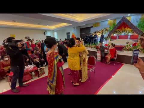 LOAS AU TU SILOMO NI ROHAKKI COVER...PERNIKAHAN YOHANES SIMANJORANG & THERESIA SIREGAR