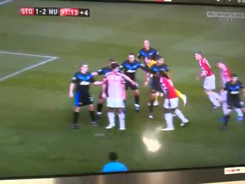 Stoke keeper sorenson attacks and goes up front for corner