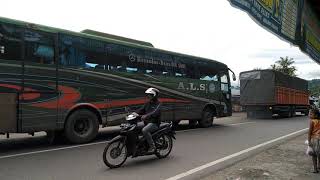 preview picture of video 'Bus ALS melintas di Ombilin #danausingkarak #ombilin #antarlintassumatera'