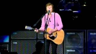 Paul McCartney - And I Love Her (2012 05 10 - Zócalo DF México) (16/38)
