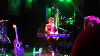 The Mountain Goats - &quot;Never Quite Free&quot;