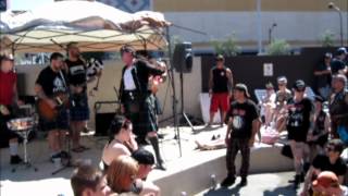 The Real McKenzies - Scots Wha' Ha'e (LIVE)