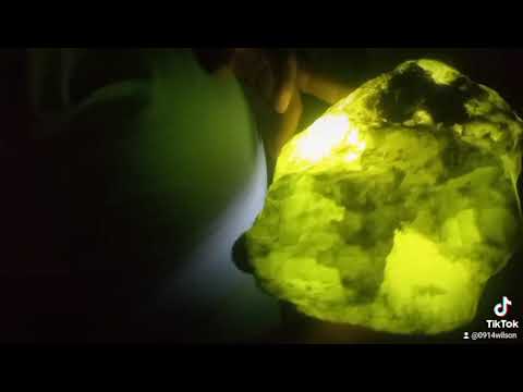Piedra preciosa encontrada en la quebrada zapote de Briceño boyaca 