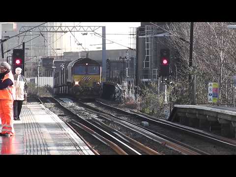 (HD) Three freight trains at Hackney Wick - 16/1/12 featuring Euro Cargo Rail 66071