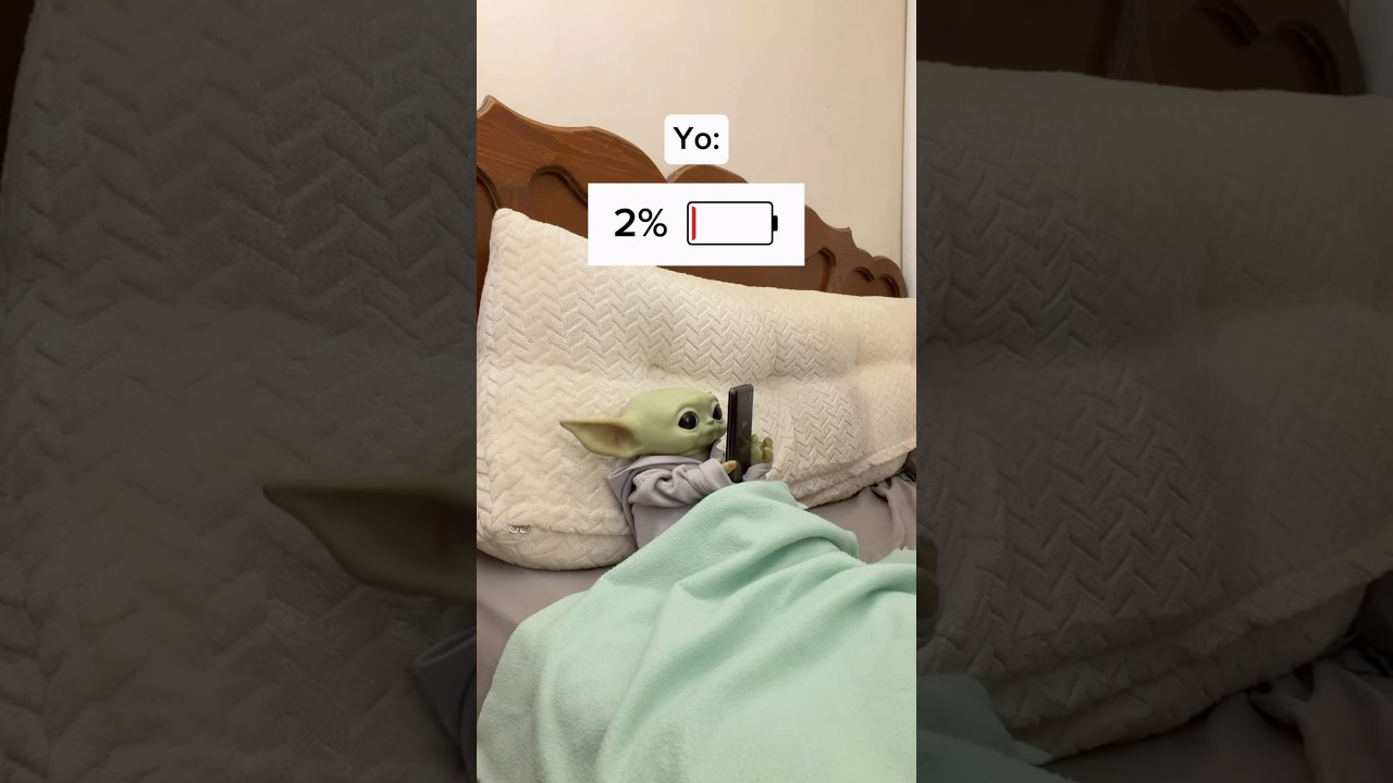 Siempre lo tiene cargado jaja 😩 #humor #mamá #telefono #bateria