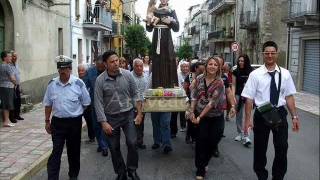 preview picture of video 'Campana (CS) - Processione di Sant Antonio 2011 - Parte 2'