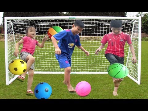 ABCkidTV Misa with Balls for Children, Toddlers, and Babies! Colours for Kids with Soccers Balls Video