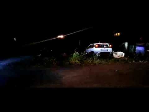 DUE VETTURE SI SCONTRANO SULLA STATALE E FINISCONO IN UNA CUNETTA