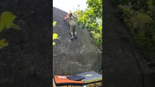 Video thumbnail of Herr Thörnings slabb, 7A+. Hönö