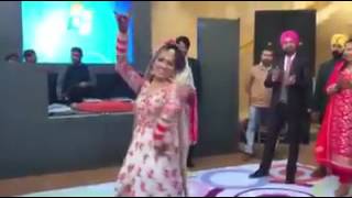 Sikh Punjabi Bride Wedding Dance 2017 | Nai Jaana - Neha Bhasin |
