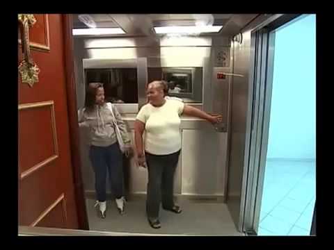 Morto in ascensore (CANDIDCAMERA #2)