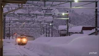 preview picture of video '【雪国】上越線・石打駅の風景(電車も到着) 新潟県南魚沼市 Heavy snow!(Japan)'