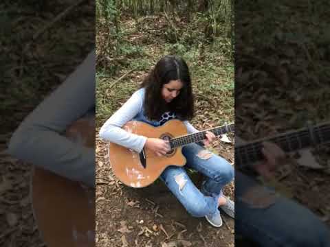 Lavínia Tavares - Tao natural quanto à luz da lua