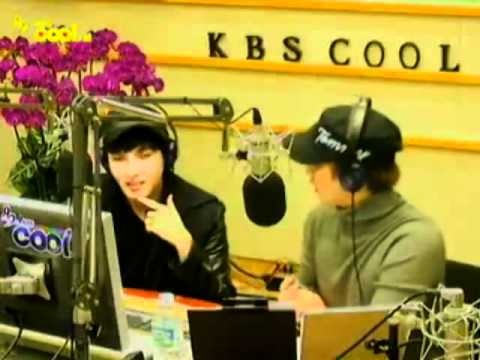 111219 Sukira - RyeoSung DJ speak English ^^