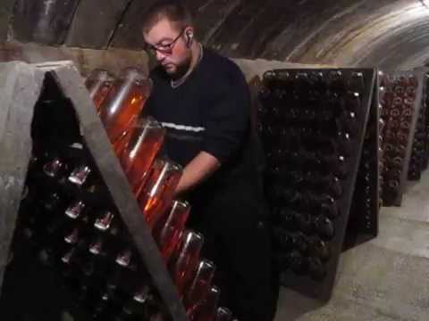 REMUAGE SUR PUPITRES