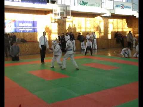 (kyokushin кёкусинкай) СТАС ЦИКАНОВ в карате. 2007 г..wmv