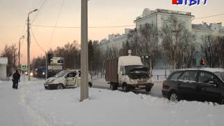 preview picture of video '26 ноября днем в Мончегорске произошла серьезная авария'