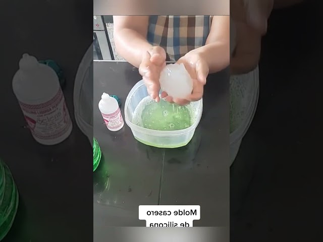 Vídeo relacionado con Honicemar Molde de Silicona con Forma de Animale de 6 Cavidades, Silicona Molde con Diferentes formas de Animales, 2 Pcs de Moldes para Chocolates Antiadherentes para Pastele Chocolate Helado
