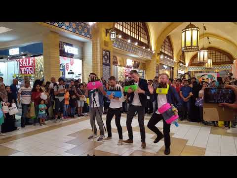 Bottle Boys - 90s Music Mashup: 22 songs in under 2 minutes!!