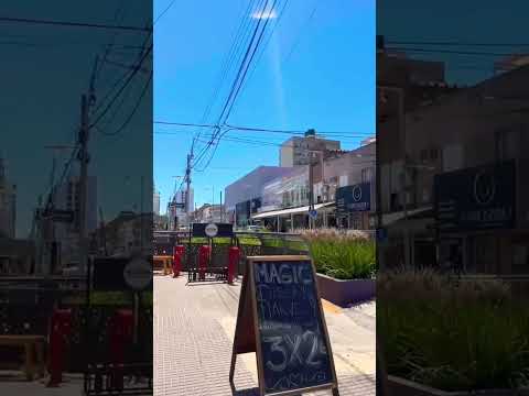 Me gustó muchísimo esta caminata por la calle Las Flores de #wilde #walking #shorts #buenosaires