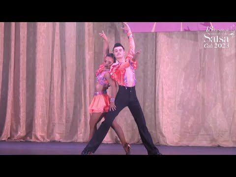Pareja profesional On1/On2 Daniela De Jesus y Brandon Macias 18 Festival Mundial De Salsa Cali 2023