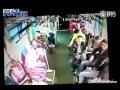 [video] rakaman bagaimana keadaan di dalam bas apabila di langgar lori. masya allah ngeri tengok.