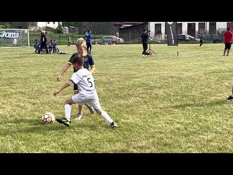 Błękitni Modlnica - Helena Nowy Sącz