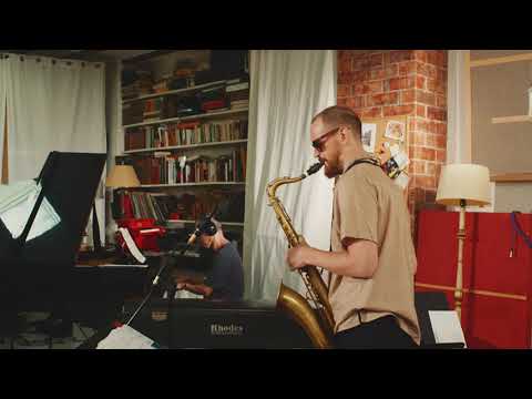 Andrew Baker -Warmi - Tafers