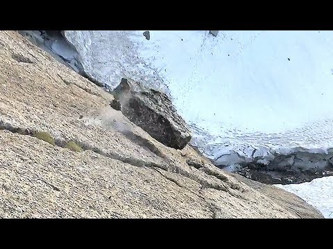 Dropping a granite block at Grand Capucin