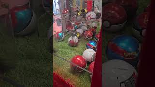 Pokemon In The Claw Machine! #pokemon #shorts #ytshorts #claw #pokemoncards #pokemontcg #arcade