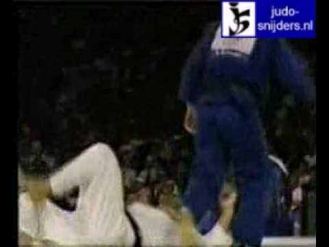 Judo 2000 Sydney: Tmenov (RUS) - Pan (CHN) [+100kg].