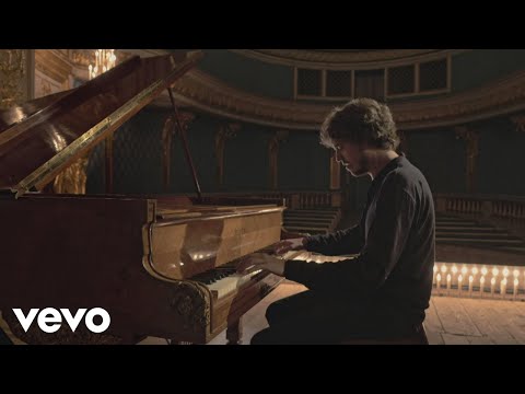 Lucas Debargue - Scarlatti: Sonata in E-Flat Major, K. 253