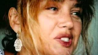 Sezen aksu lütfen görmeyeyim seni...