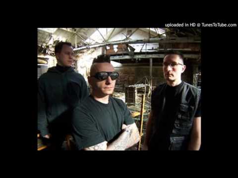 davantage - beyond the hills