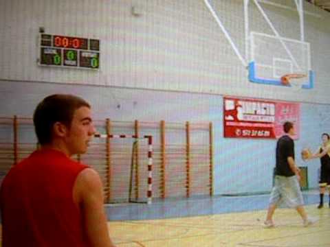 Eivissa Basquet Triple descansado Dani