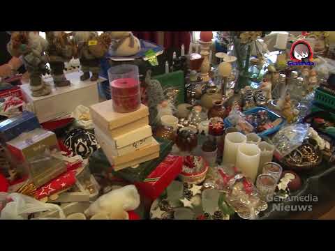 Veel spullen krijgen nieuwe eigenaar op 50e rommelmarkt CJV Excelsior Vlagtwedde