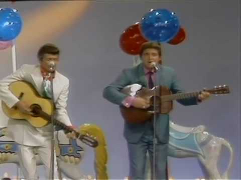 download lagu mp3 mp4 Bob Luman Guitar Man, download lagu Bob Luman Guitar Man gratis, unduh video klip Bob Luman Guitar Man