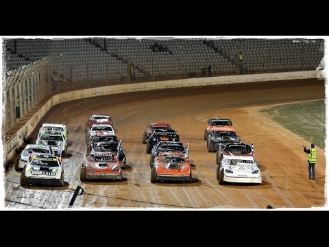 2016, Dec 30. Valvoline Saloon Speedweek Round 5 at Baypark, Tauranga. Top 10 Shoot out and Feature