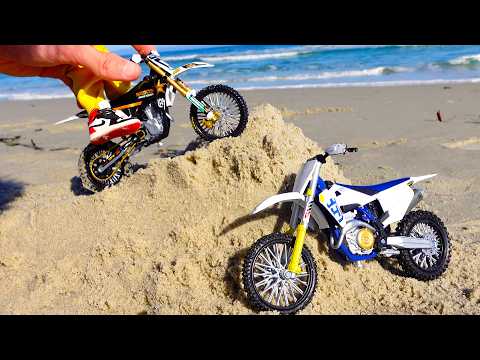 Epic Dirt Bike Race at Beach Ramps | Dirt Bike Finger
