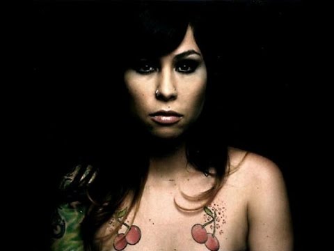 Pitty - Desconstruindo Amélia (Webclipe)