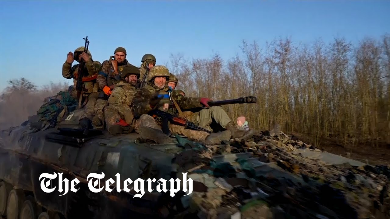 Les forces ukrainiennes reprennent Trostyanets après que les Russes ont quitté la ville en ruines