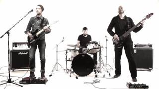 PLAY! ELECTRICband   "SINGING LOW"   [official vidéo]