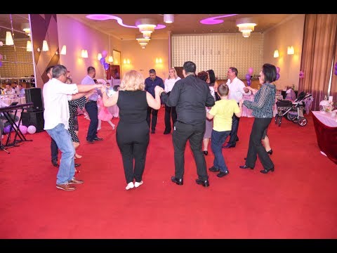 09 Dans pe ritm de HORA MARE