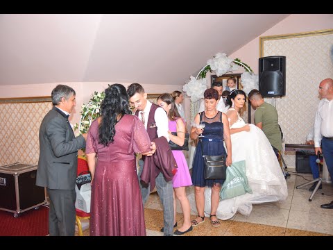 Primirea invitatilor la nunta