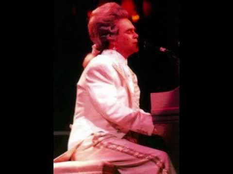 28. Madman Across The Water (Elton John - Live in Sydney 12/14/1986)