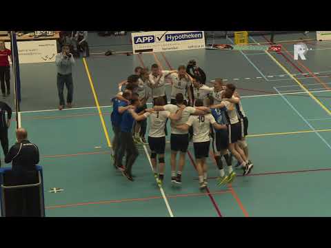 Het laatste punt en het feest bij de volleyballers van Sliedrecht Sport