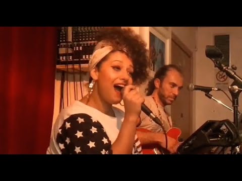 Female Wedding Singer in Bologna Italy - Give Me Soul Duo (Live Music)
