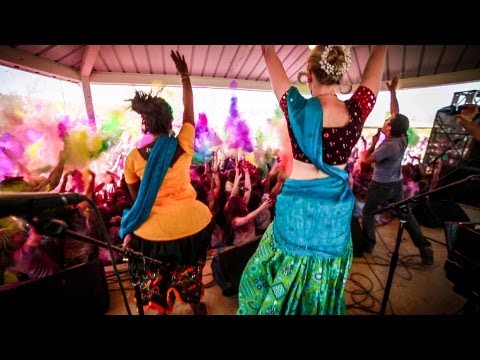 KIRTANIYAS - Nitai Gauranga feat. MC Yogi - Festival of Colors (OFFICIAL)