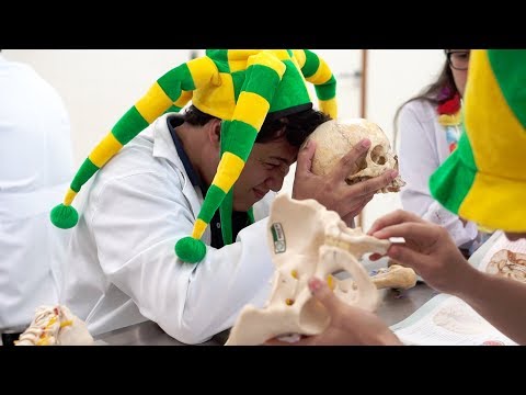 MED 88 UFAM - Tema de abertura do Baile ( Resumo da Faculdade)